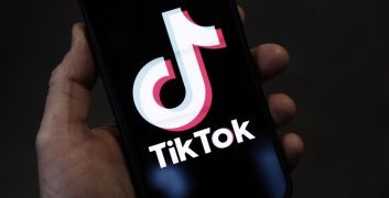 TikTok MOD (Pro Menu, Premium Unlocked) APK 39.2.25 image